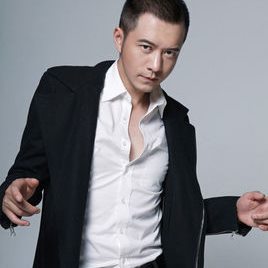 杨奇鸣照片