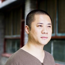 梁冬照片