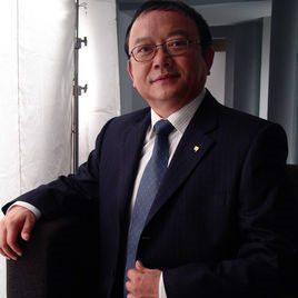 王刚照片