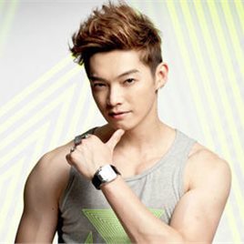 辰亦儒照片
