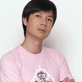 梁荣忠照片