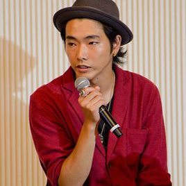 柄本佑照片