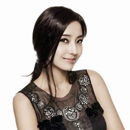 韩彩英照片