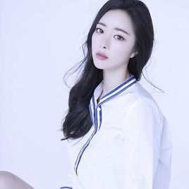 洪秀儿照片