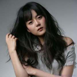 宋恩彩照片