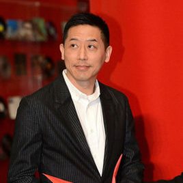 唐鹤德照片
