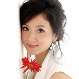 张燕照片