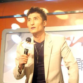 胡东照片