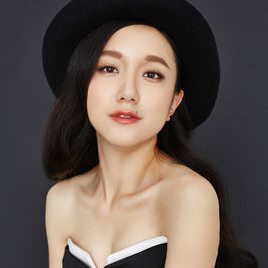 李倩照片