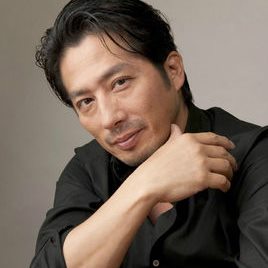 真田广之照片