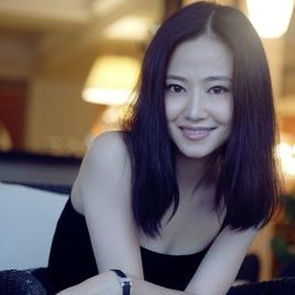谭卓照片