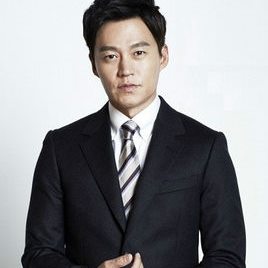 李瑞镇照片