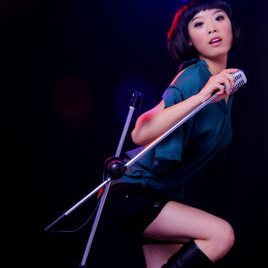 弓秀丽照片