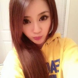 郭芷岑照片