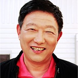 韩兰成照片