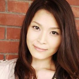甲斐田裕子照片