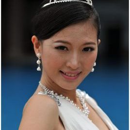 赖虹照片