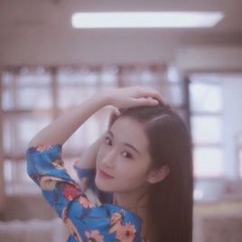 黄诗佳照片