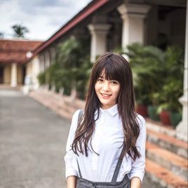 赵露照片