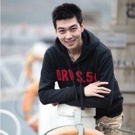 戴子翔照片