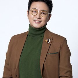 尹多勋照片