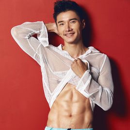 李泰照片