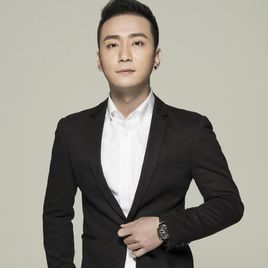 李璐兵照片