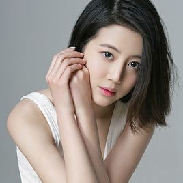 李溪芮照片
