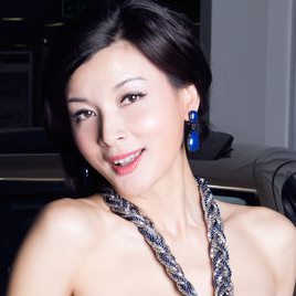 钟小丹照片