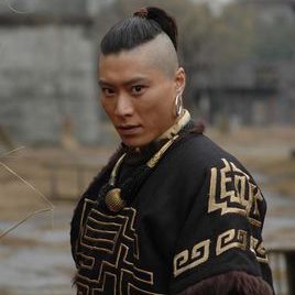 于洪亮照片
