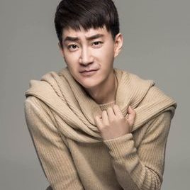 赵楚纶照片