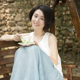 宫哲照片