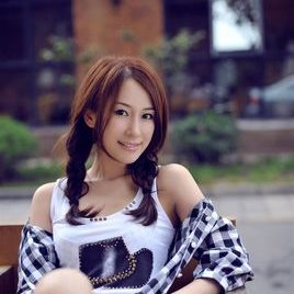 李艾佳照片