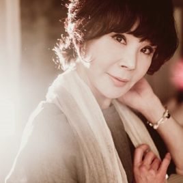 李龙女照片