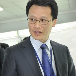 梁海山照片
