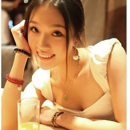 王纡希照片