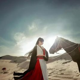 李孟羲照片