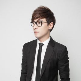 杨家成照片
