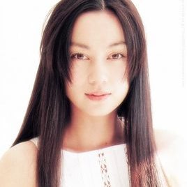 伊野尾理枝照片