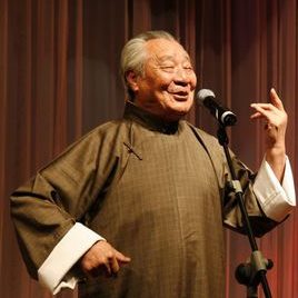 殷培田照片