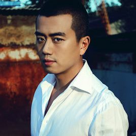 尹君正照片