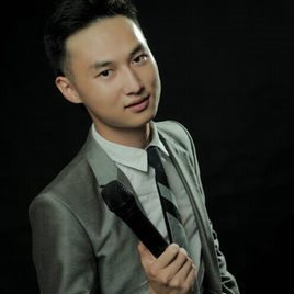 游杰照片