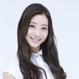 足立梨花照片