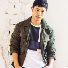 晋久照片