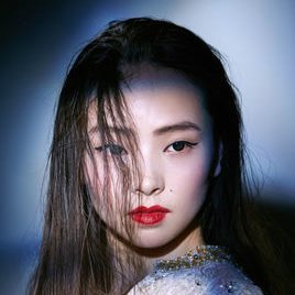 曾子灵 曾尤美照片
