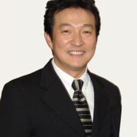 李在龙照片