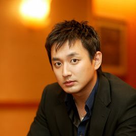 李在皇照片