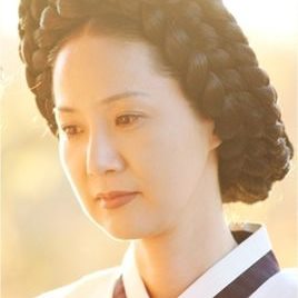 梁美京照片