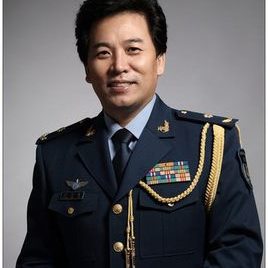 佟铁鑫照片