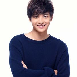 李佳航照片